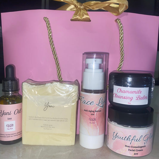 It Girl Essentials Bundle